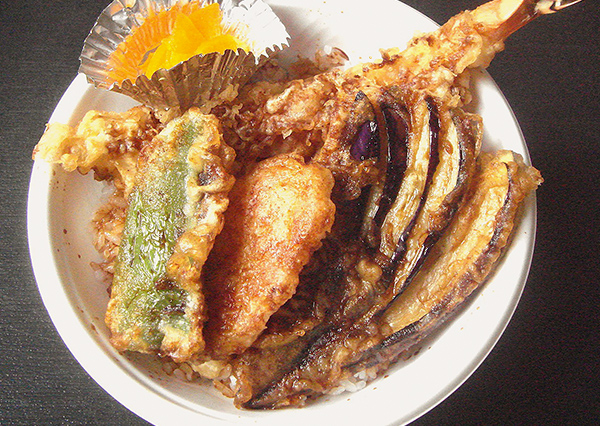 海老と野菜の天丼